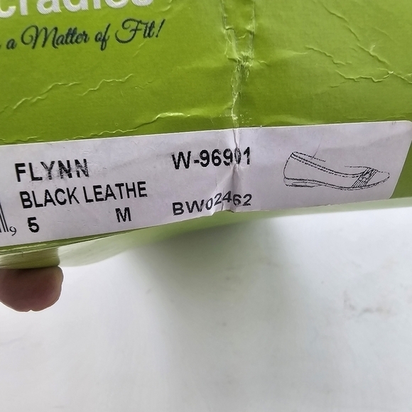 NIB Walking Cradle Flynn Black Leather Slip On Ballet Flats Shoes Size 5 - Picture 10 of 13